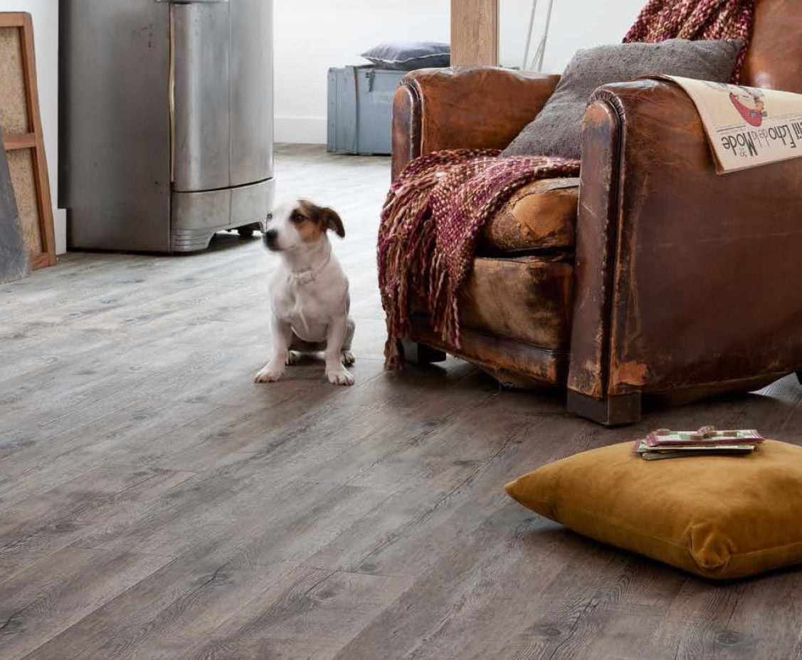 Elegant pavimento in laminato with pvc finto legno for Finestre finto legno