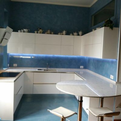 cucina rivestimento cemento strutturato colore a campione 5