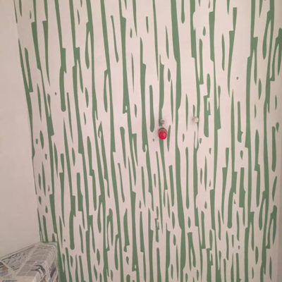 microcemento bianco con decorazioni