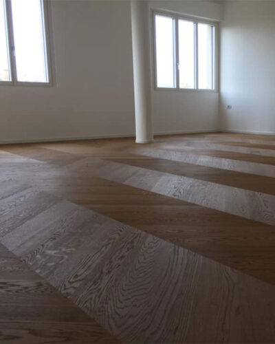 Parquet bauwerk in rovere a spina francese