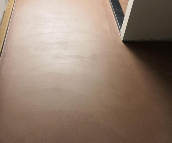 realizzazione pavimento in microcemento milano