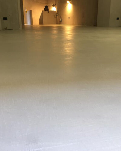 posa microcemento per show room di milanovia della spiga