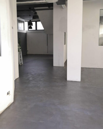 posa microcemento in locale ufficio milano