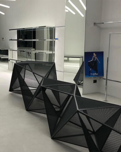 POSA MICROCEMENTO A MILANO VIA DELLA SPIGA