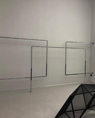 posa microcemento in showroom milano