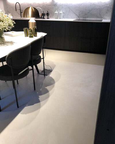 microcemento in attivita commerciale milano