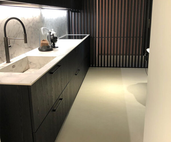 posa microcemento showroom milano