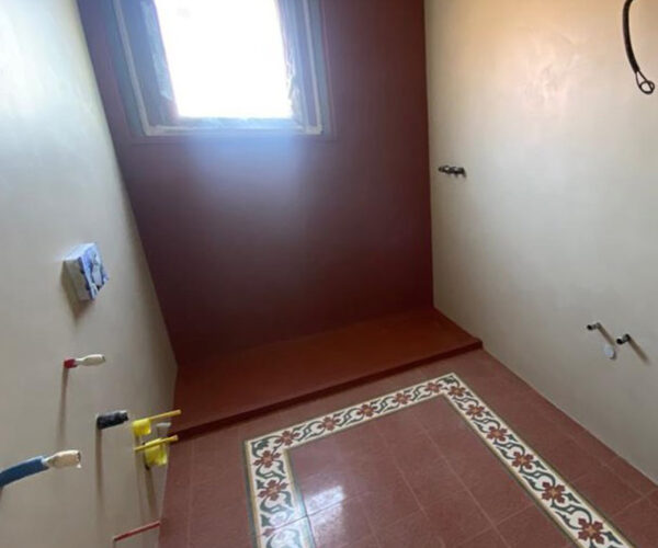 rivestimento bagno con microcemento milano 1